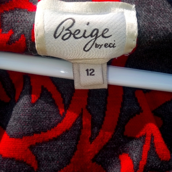 Dress by Beige - Picture 3 of 3